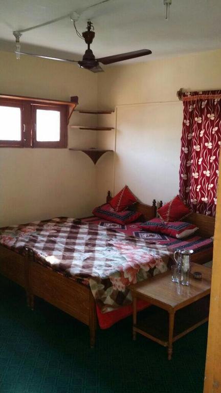 Taj Guest House Srinagar (Jammu and Kashmir) Ngoại thất bức ảnh